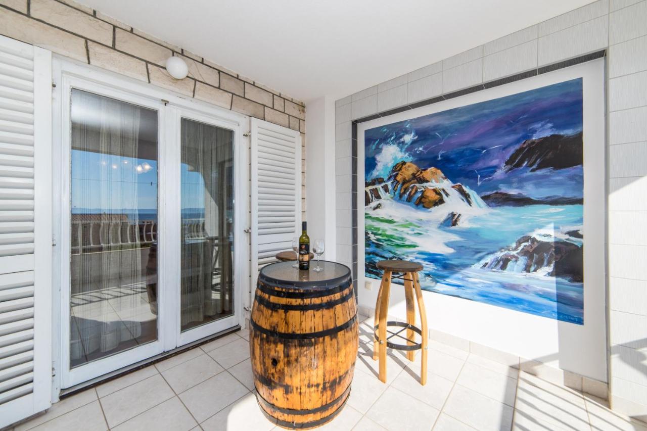 Apartments Hermina Tučepi エクステリア 写真
